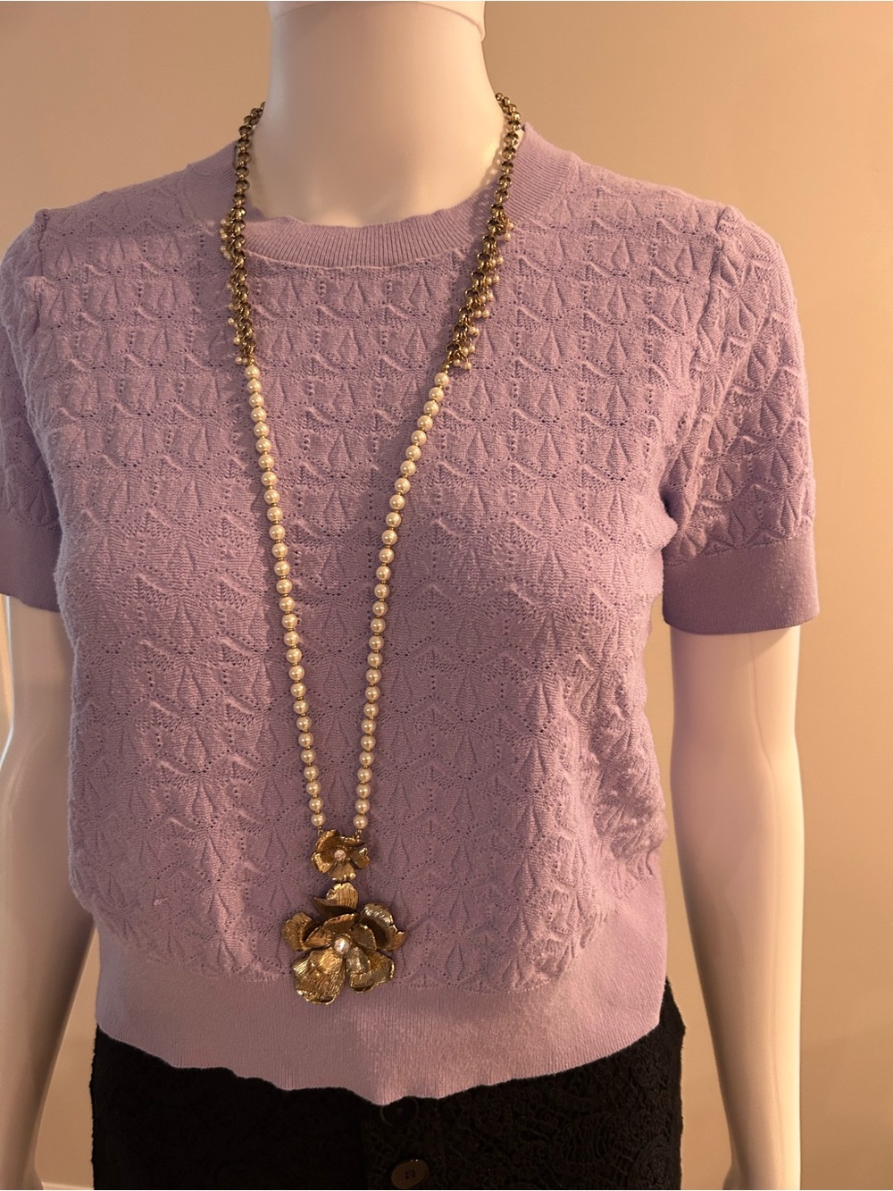 WHBM Gold & Pearl Necklace with Flower Pendant
New With Tags